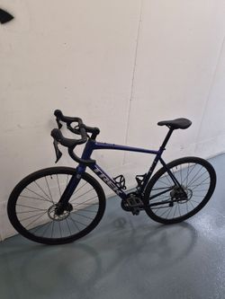 Trek Domane AL 4 Gen 4 700c Wheels 56 cm Endurance Road/Gravel Bike