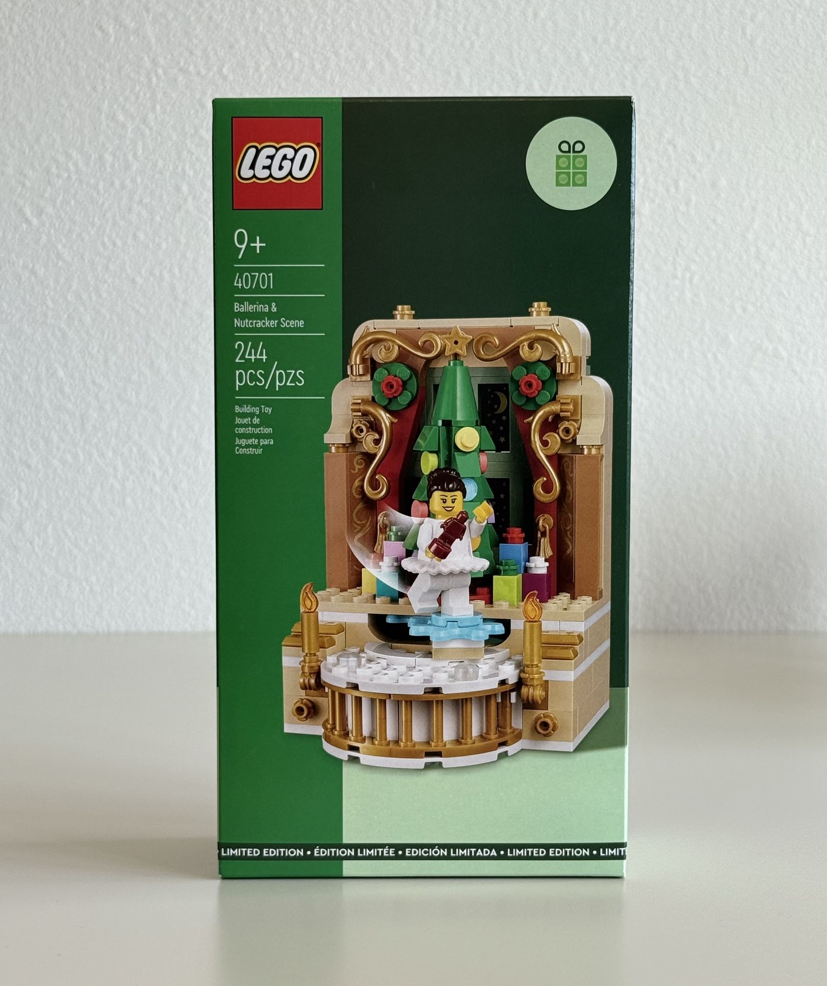 LEGO Ballerina & Nutcracker Scene - Retired - Limited Edition GWP - 40701 - NEW