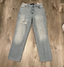 Hollister High Rise  Distressed Jeans 30 x 31 11R