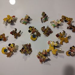 12 Disney Trading Pins