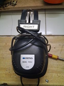 Vintage Head phoned