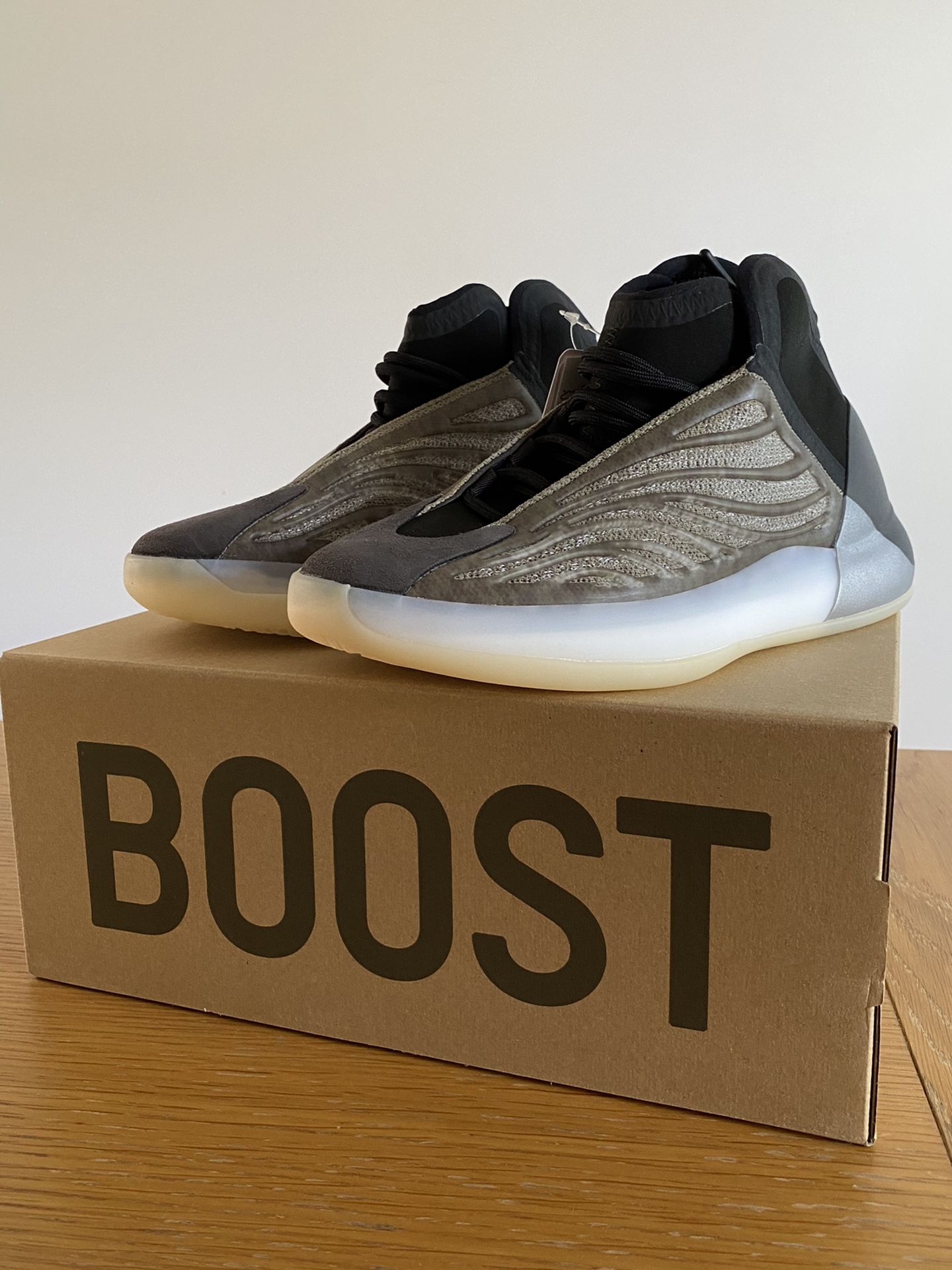 Adidas YEEZY / YZY QNTM Barium size 5 1/2 M