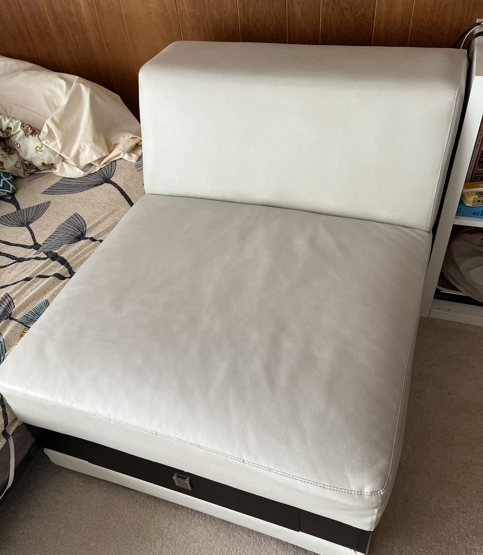free single sofa