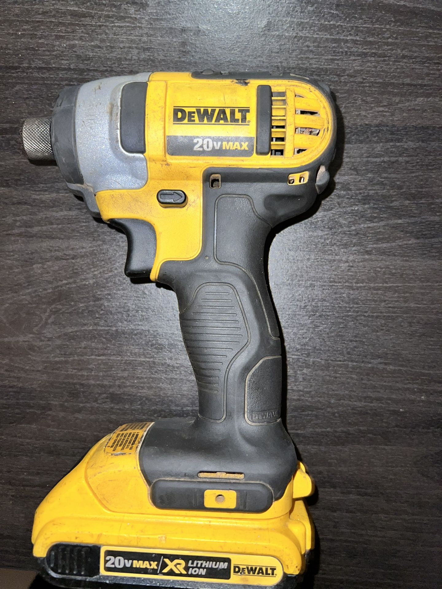 Dewalt impact drill with battery and charger