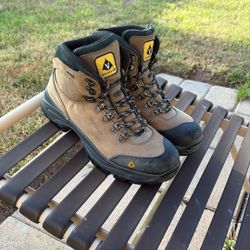 Vasque Wasatch Men’s Hiking/Backpacking Boots (10.5)