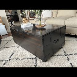 Living Room 3 Piece Trunk Table Set 