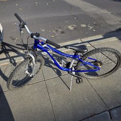 Kids specialized bicycle twenty four inch wheels