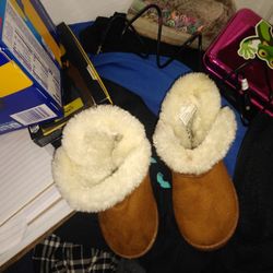 Kidget Boots Size 6