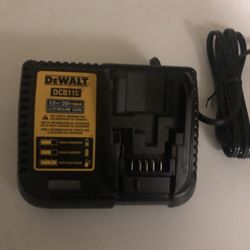 Dewalt. Cargador 
