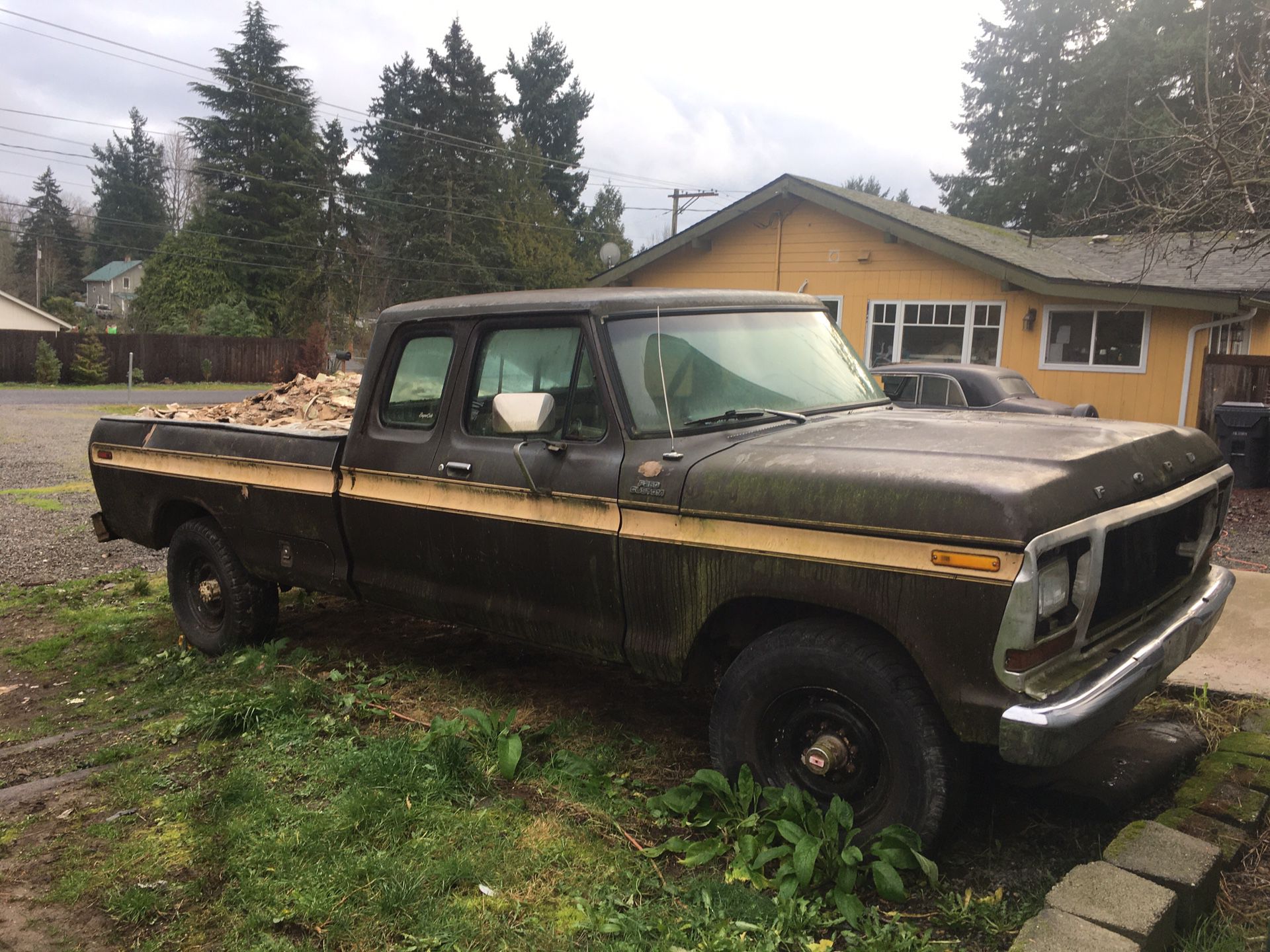 79 Ford truck F-250 extended cab 4X4