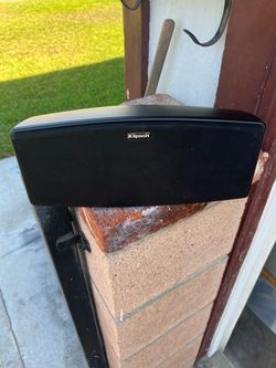 Klipsch Quintet Center speaker