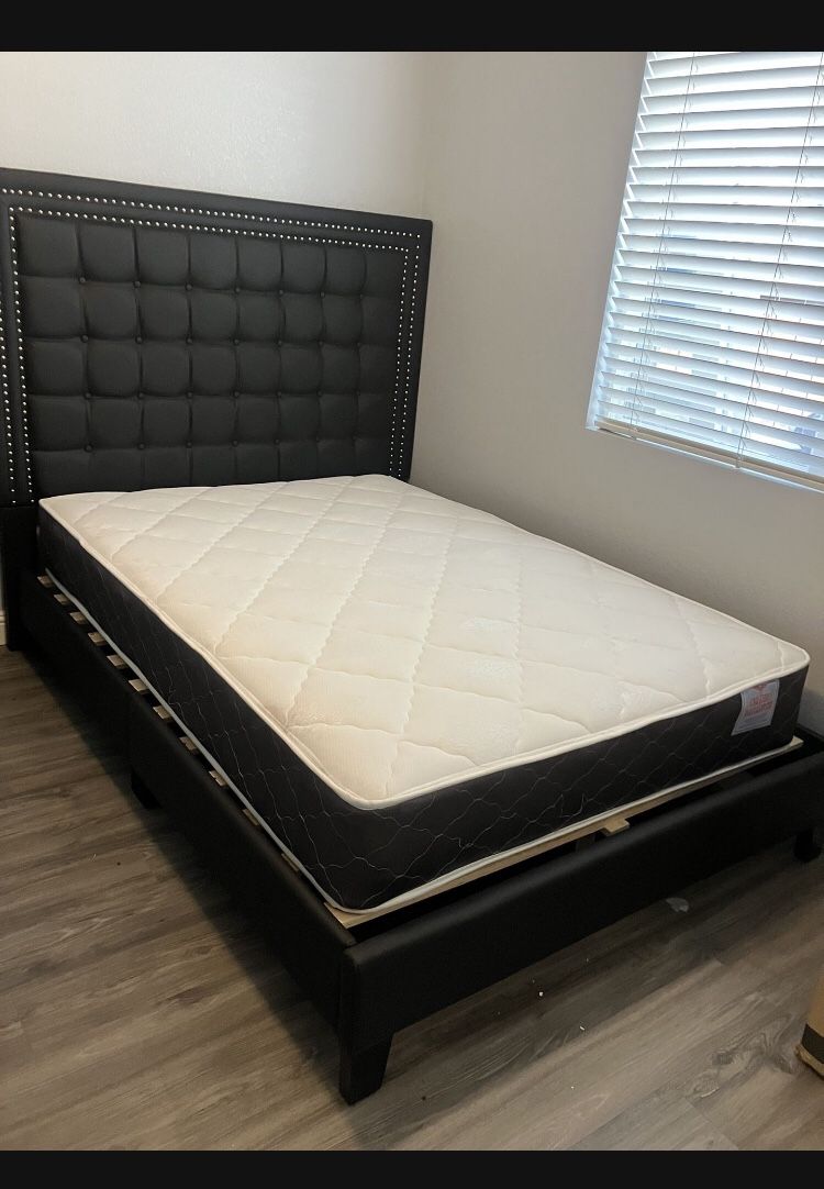 Queen Bed With Mattress