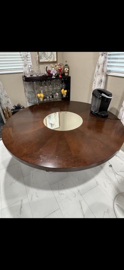 6 chair Round Table