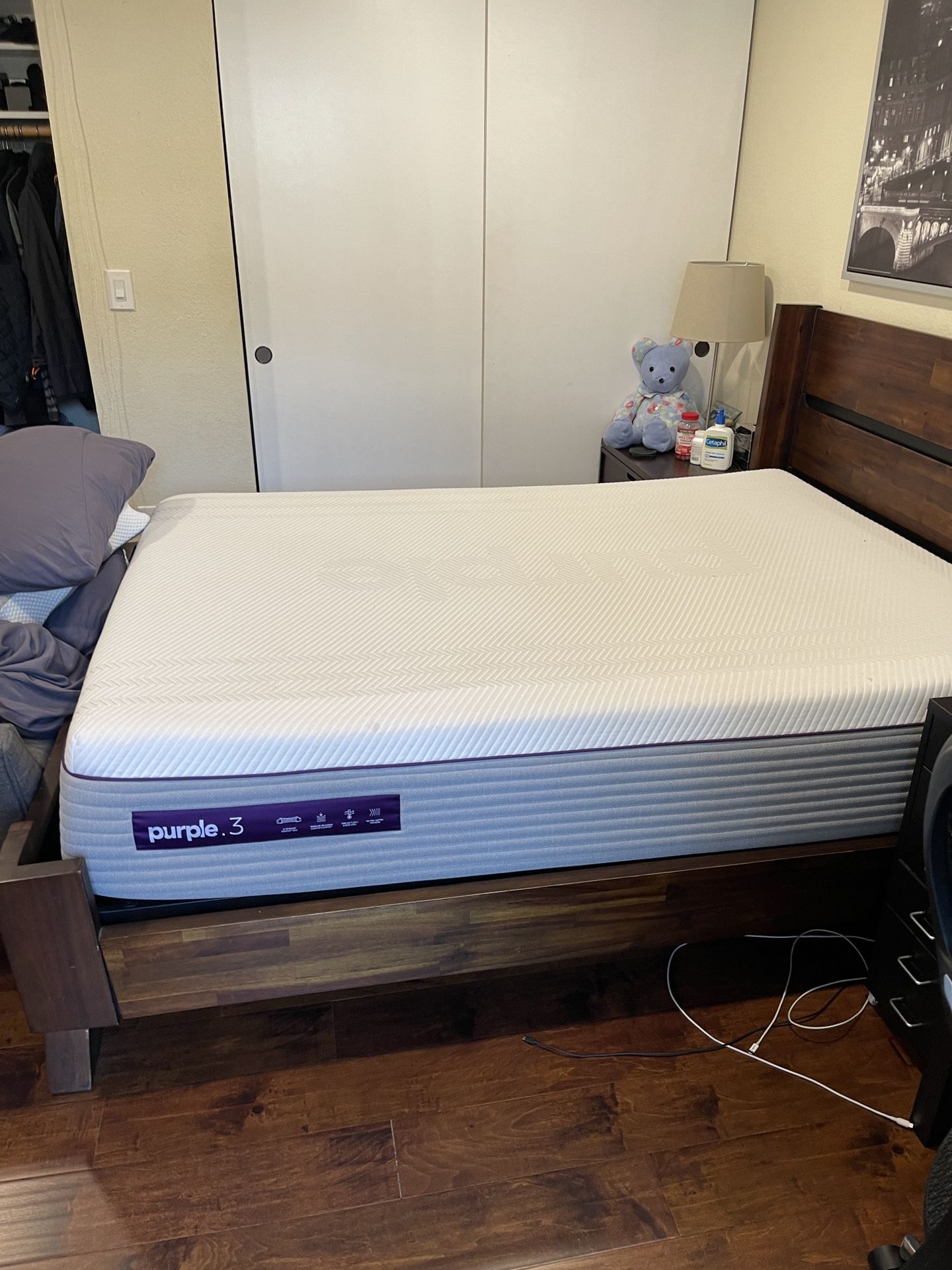 The Purple Hybrid 3 Mattress Queen for Sale in San Diego, CA OfferUp