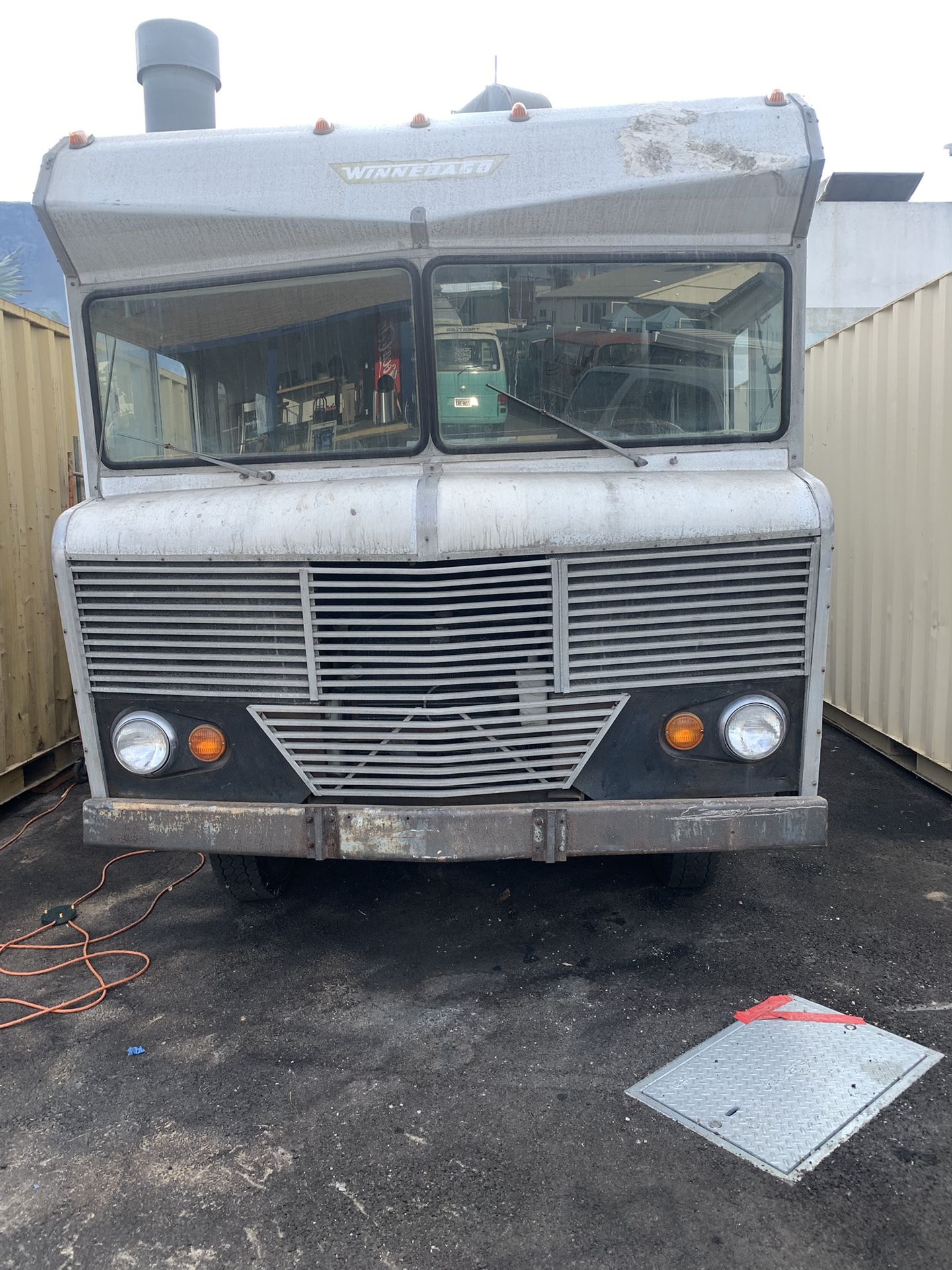 Winnebago Brave 22β