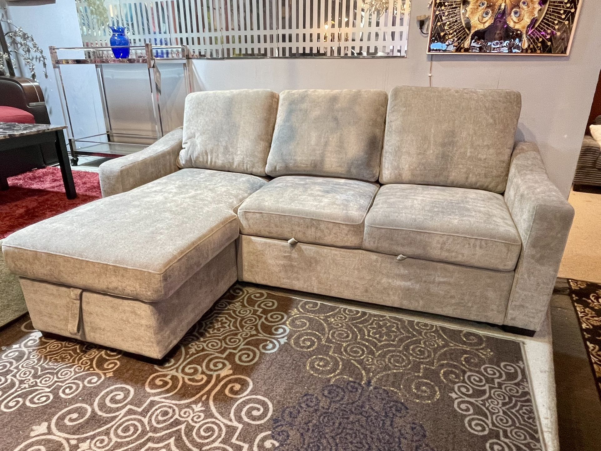 Reversible Sectional w/ Pull-out Bed. 4th Of July Sale🇺🇸🇺🇸🇺🇸