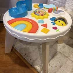 B. play - 7-in-1 Baby Activity Table - Colorful & Sensory Station