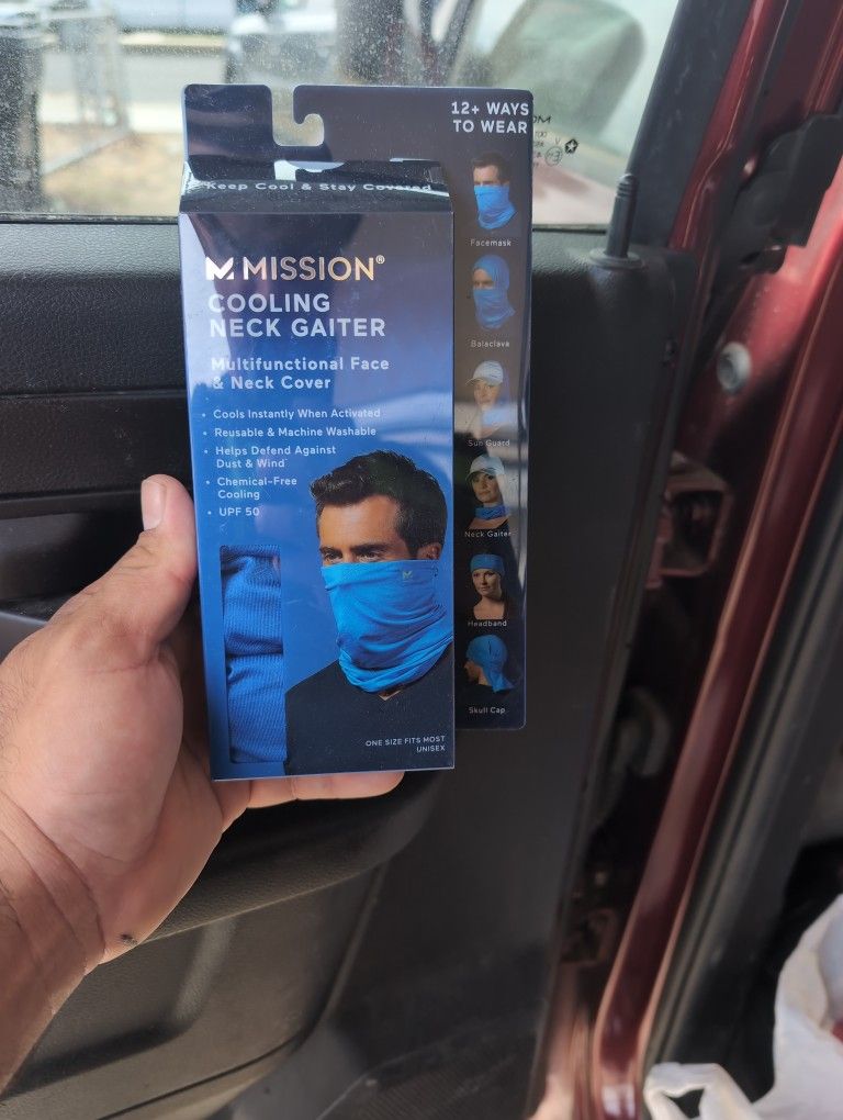 Mission Cooling Neck gaiters