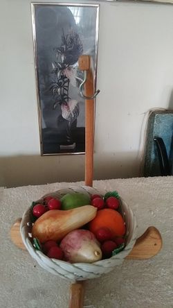 Banana holder and fruit bowl