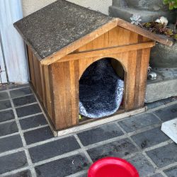 Dog Or Cat House / Small Pet 