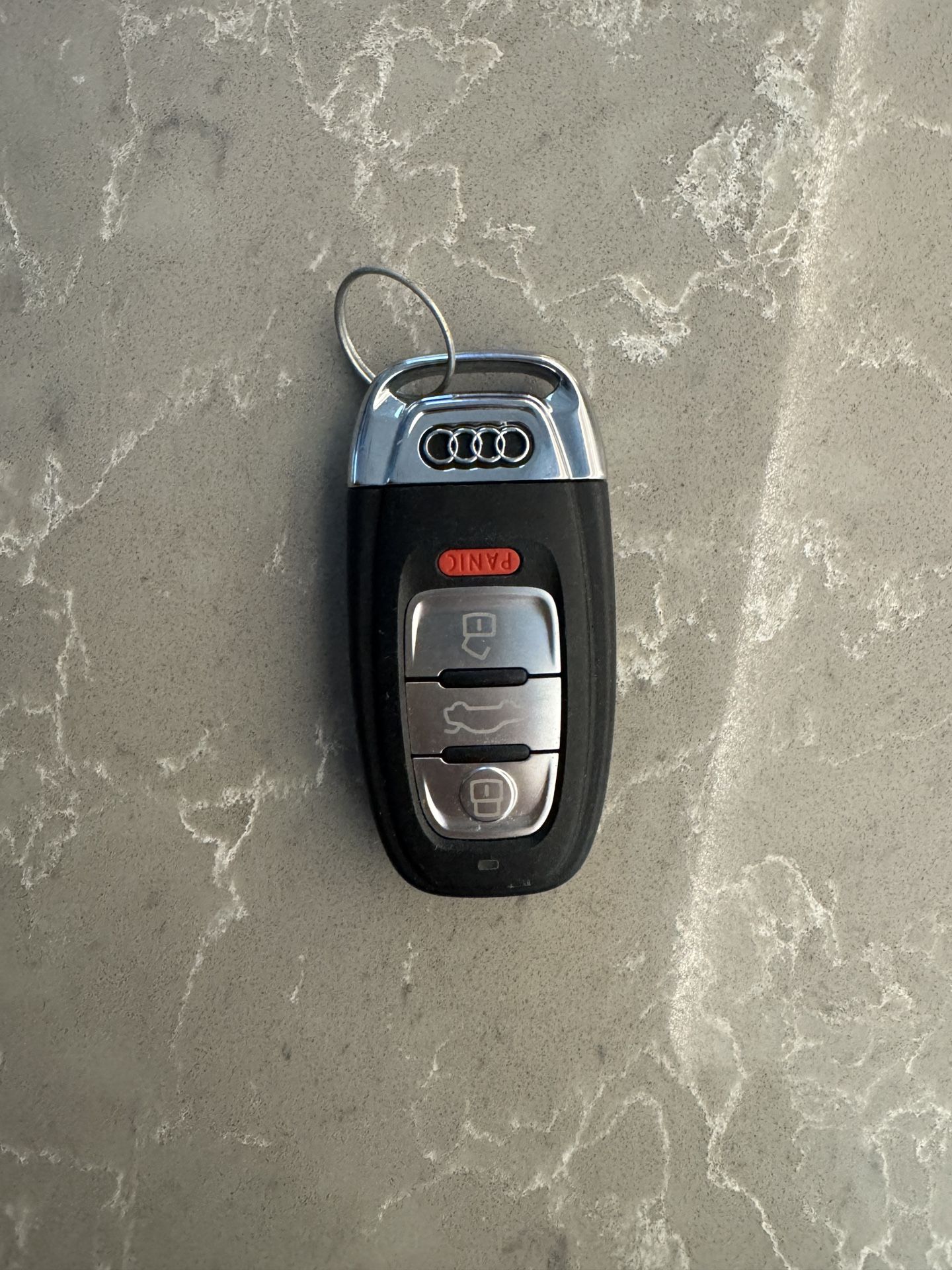 Audi Brand Smart Key Fob FCC ID IYZFBSB802 – 2017 Audi Q5