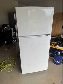 Top Freezer Refrigerator