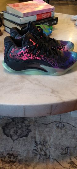 Jordan Zion 3  Galaxy-  Sz 5.5y Or 7 Woman's 