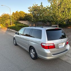2005 Honda odyssey