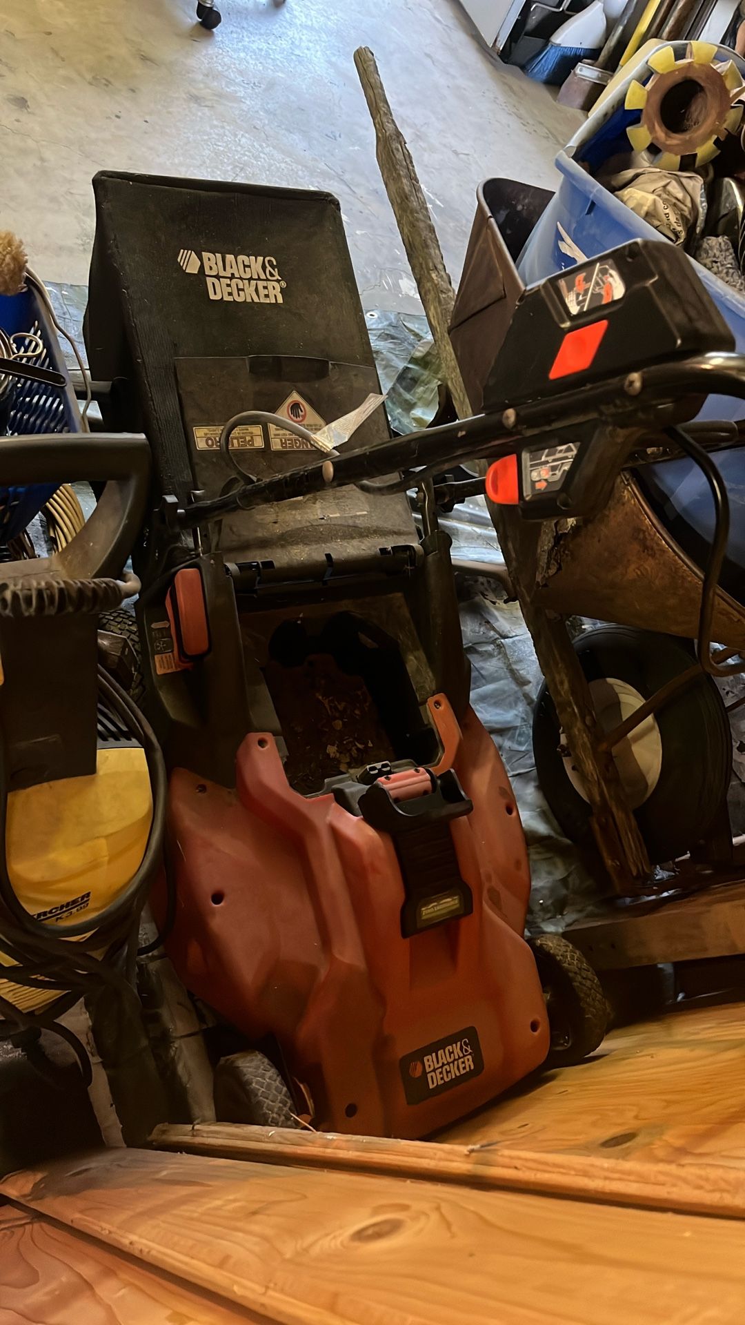 Used Black And Decker Lawn Mower And Batter