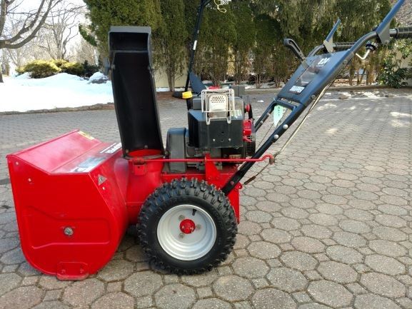 Snapper 24" Snow Blower (8HP, Electric Start