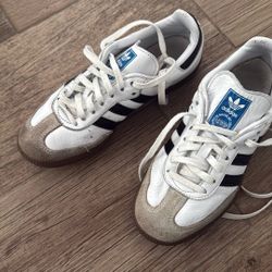 Adidas Samba Young Kids Size 4  