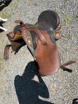 Sydney Saddle
