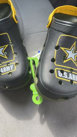 Us Army Crocs Size 8mens