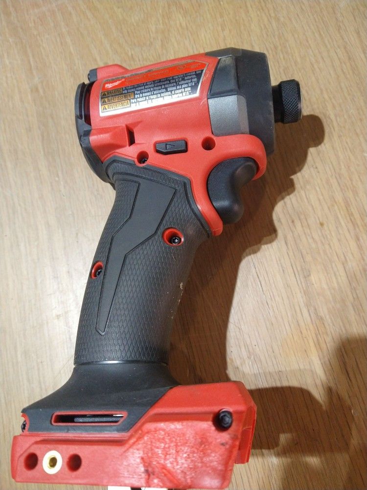 Milwaukee 2953-20 18V Cordless 1/4 Hex Impact Driver. 