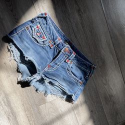 TRUE RELIGION JEAN SHORTS