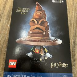 New LEGO 76429 Harry Potter Talking Sorting Hat, 561 Pieces, NEW IN SEALED BOX