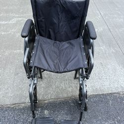 INVACARE VERANDA FOLDING WHEELCHAIR