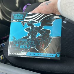  (WAY UNDER MARKET)Pokemon sealed Black bolt ETB 