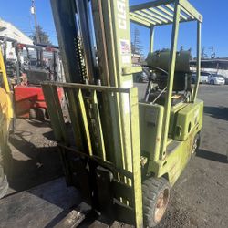 Clark Forklift 