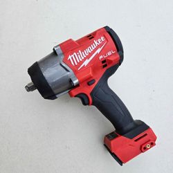 Milwaukee FUEL 18V 1/2in. High Torque Impact Wrench