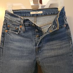 NWOT ♡《LEVI'S WEDGIE STRAIGHT JEANS ♡ SIZE 25》♡ 