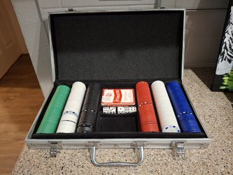 Poker Chips With Case $7