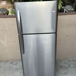 FRIGIDAIRE FRIDGE SILVER 20CU FT 30x32x68👍🛑4 MONTHS WARRANTY 