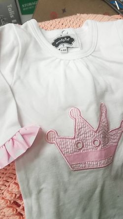 Baby girl Onesie. 0-6 mos.