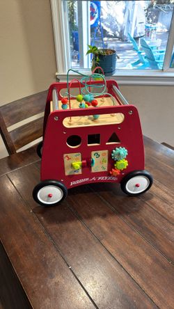 Radio Flyer Push And Play Walker