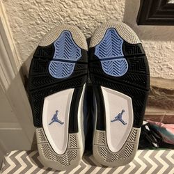 Jordan 4 University Blues