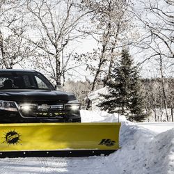 Snow Plowing / Snow Blowing / Shoveling / Salting 