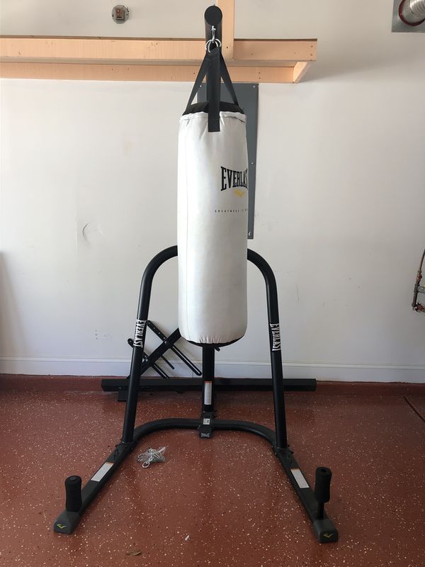 Everlast Punching Bag Setup for Sale in Concord, NC - OfferUp