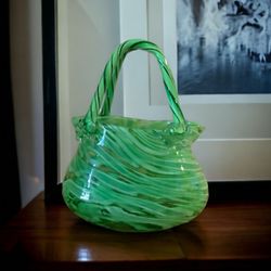 VINTAGE ART GLASS HEAVY GREEN SWIRL PURSE VASE BEAUTIFUL