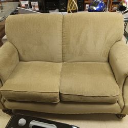 Nice And Clean Loveseat